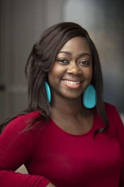 Black woman Austin realtor headshot